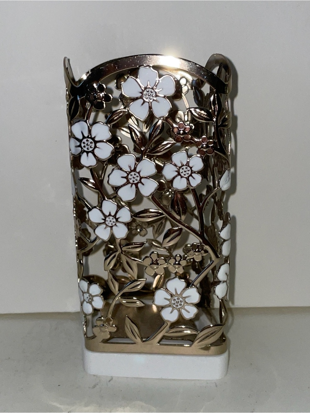 Bath & Body Works Floral Soap Holder Sleeve One Size New